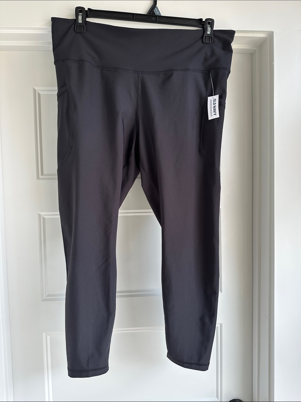 Old Navy Black High-Waist Leggings with Side Pockets